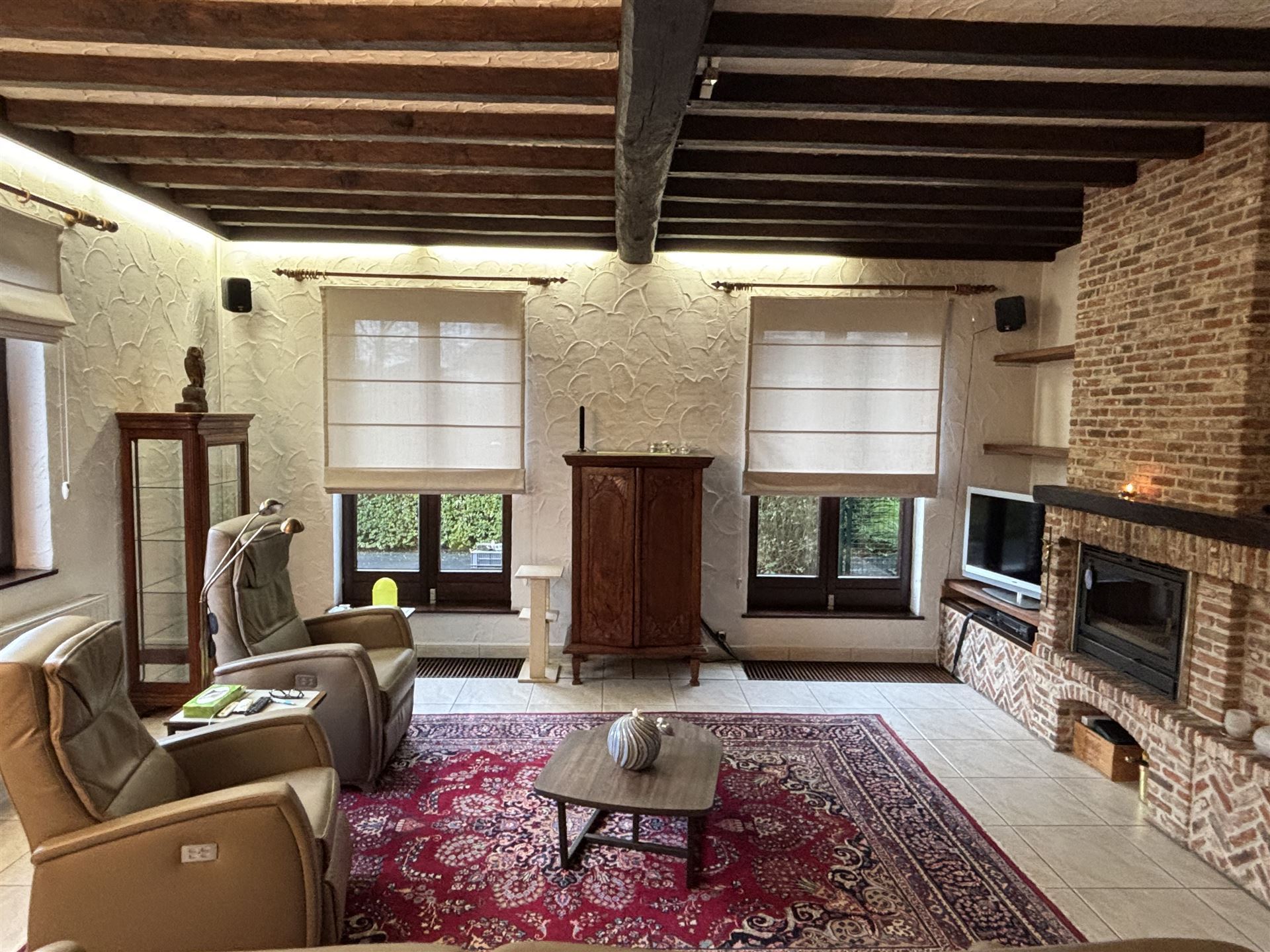 Villa met 3 slaapkamers, garage en tuin - foto 3