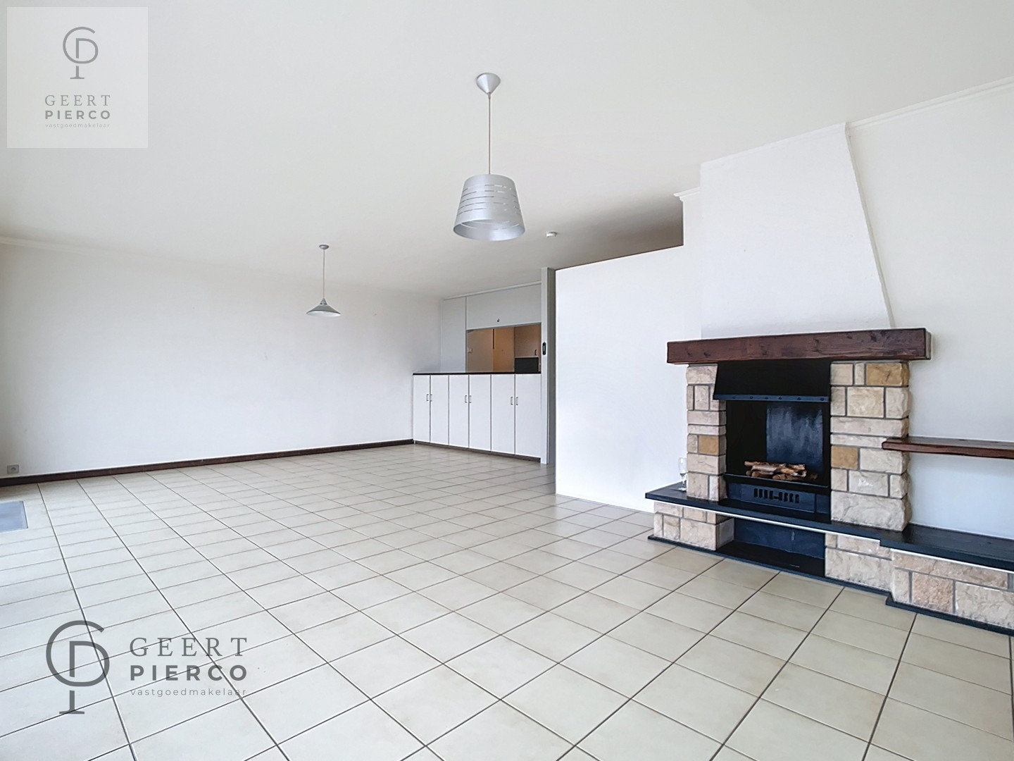 Zeer ruim appartement op de tweede verdieping met ondergrondse parkeerruimte - foto 4