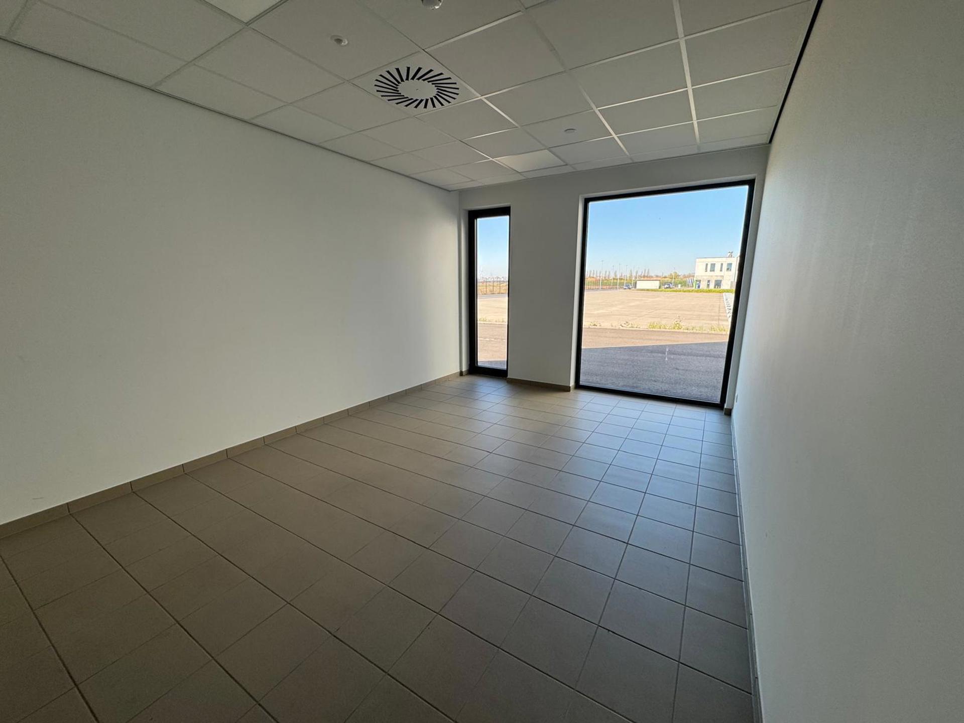 Logistiek gebouw te huur in Zeebrugge - foto 5