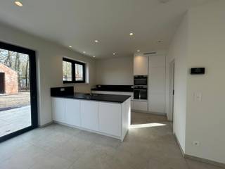 Recente nieuwbouwwoning met een zee van ruimteDeze recente nieuwbouwwoning is een absoluut top-exemplaar en werd afgewerkt met alle hedendaagse...