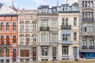 Stately living and this within walking distance of Chatelain and Flagey, known for its lively neighbourhoods with fine refined restaurants and...