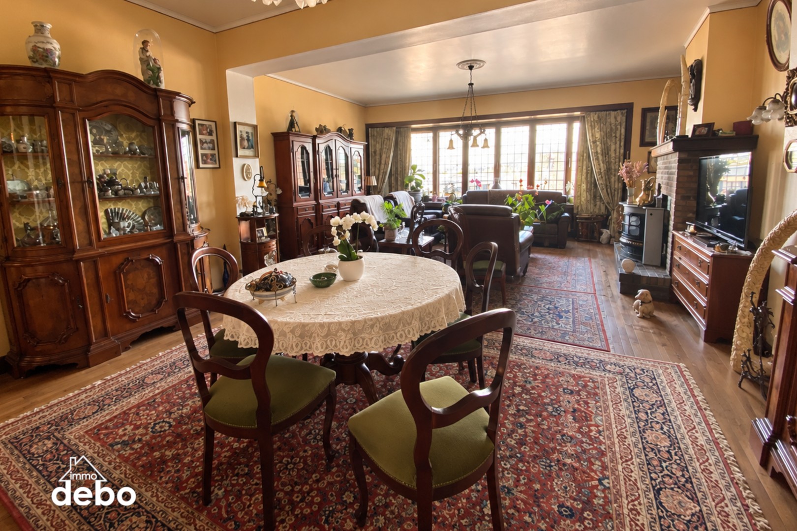 Ruim karaktervol appartement met royale leefruimte, 2 slaapkamers, keuken, badkamer, terras en op wandelafstand van het centrum Kortrijk - foto 4