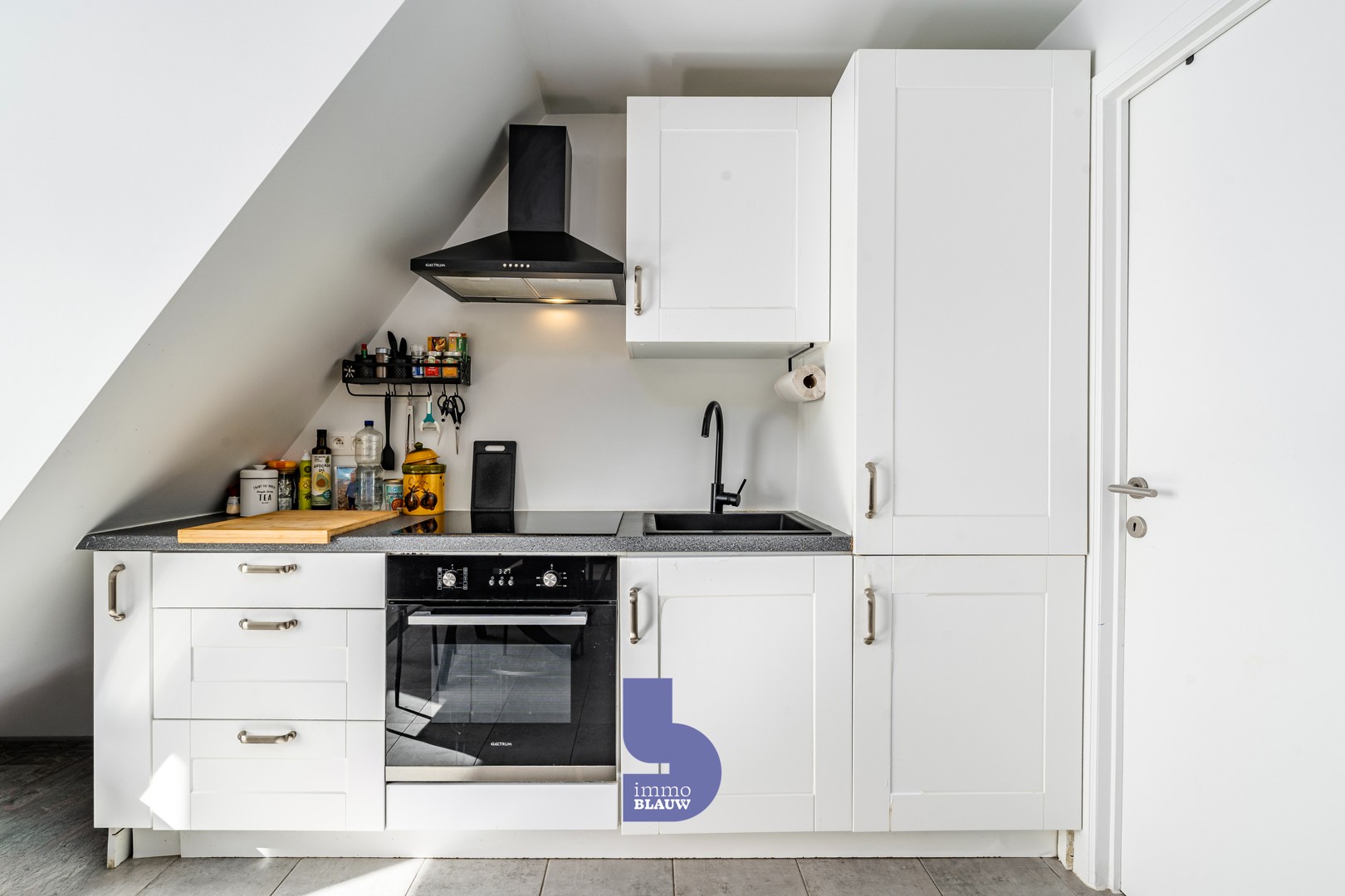 Een gezellige bungalow waar rust en comfort samenkomen - foto 5