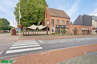 Opbrengsteigendom met 2 handelspanden, appartement en duplex gelegen in de dorpskern van Grobbendonk.Deze opbrengsteigendom is gelegen in het hartje...