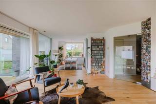 ERONDEGEM - Bent u op zoek naar een instapklare woning op groot perceel?Dan is deze woning misschien wel iets voor u! De belangrijkste troeven in een...