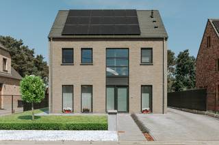 Welkom in Herselt! Langs Molenvloed vind je dit perceel van 7 are 45, ideaal om jouw woondroom waar te maken. Het perceel is bestemd voor een...