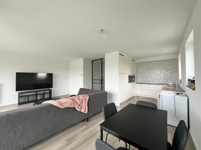 Ruim en lichtrijk appartement met garage op rustige, centrale ligging - foto 4