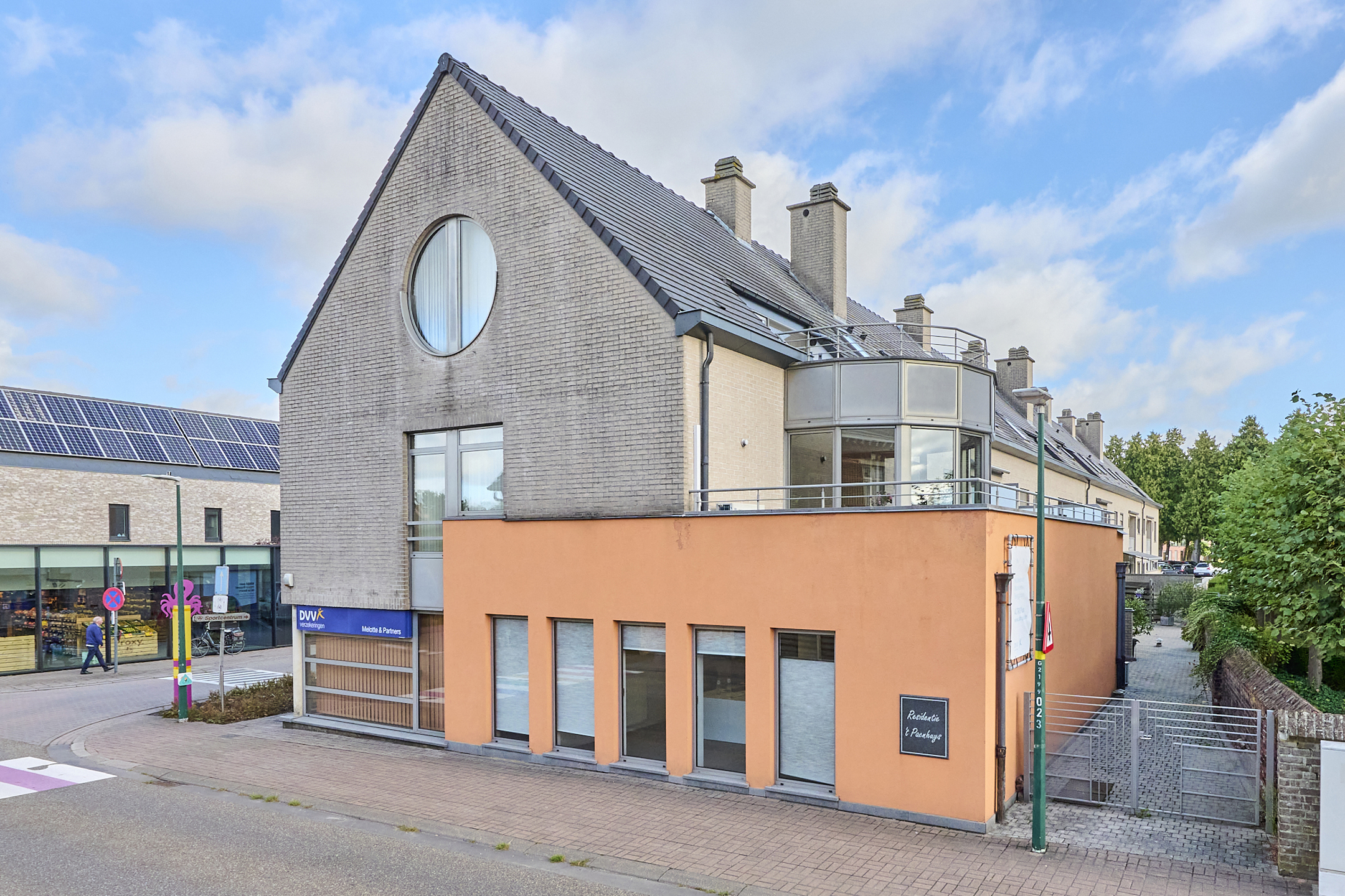 Te koop: Kantoor/handelsruimte (184 m²) in hartje Meeuwen - foto 2