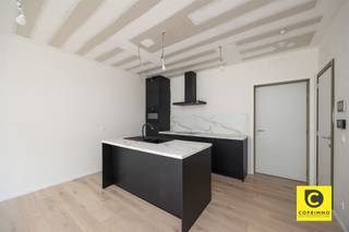 <p><span>Exclusive living at 'The Vault': Modern 1-bedroom apartment in the heart of Antwerp</span></p><p><span>Do you dream of a luxurious home in Antwerp’s vibrant Theaterbuurt neighborhood? Welcome to 'The Vault', an architectural masterpiece designed by Luc Binst. This exclusive new-construction project combines the energy of the city center with the serene tranquility of a quiet side street. Here, you’ll live in a top-tier BEN (Nearly Energy-Neutral) home, where style and sustainability go hand in hand. Everything Antwerp has to offer is right at your doorstep: from the luxurious boutiques on Schuttershofstraat and the Meir to world-class cuisine at the nearby Botanic Sanctuary. Culture lovers will be in their element with the Bourla Theater and the City Park within walking distance.</span></p><p><span> </span></p><p><span>Bright living space &, open kitchen</span></p><p><span>As soon as you walk in, you’ll immediately sense the high-quality character of this approximately 57 m² apartment. Thanks to the floor-to-ceiling windows, the living space is bathed in natural light, creating a wonderfully open and airy feel. The open kitchen is seamlessly integrated into the space and finished with high-quality materials. Whether you’re starting your day with breakfast or hosting friends for dinner, the space exudes class and comfort.</span></p><p><span> </span></p><p><span>Terrace</span></p><p><span>A major highlight is the covered terrace of approximately 5 m², the perfect spot to enjoy a cup of coffee or a good book in complete privacy.</span></p><p><span> </span></p><p><span> & -Style Bedroom</span></p><p><span>The bedroom is an oasis of tranquility, finished with an eye for detail. The bathroom features modern fixtures, including a walk-in shower and a stylish vanity unit. Additionally, the apartment includes a practical storage closet, ensuring a tidy interior. Thanks to Type D ventilation, you’ll always enjoy a healthy indoor climate.</span></p><p><span> </span></p><p><span>Top-Level Sustainability</span></p><p><span>This apartment was built with the future in mind. With an energy rating of 20 or lower, the home is officially BEN (Nearly Energy Neutral). The integration of solar panels not only supports a sustainable lifestyle but also results in significantly lower energy bills.</span></p><p><span> </span></p><p><span>Rent, fees & availability</span></p><p><span>Rent: €975/month </span></p><p><span>Common area fees: €75/month (maintenance of common areas)</span></p><p><span>Security deposit: one-time payment of €250</span></p><p><span>Available: Immediately</span></p><p><span> </span></p><p><span>Key features at a glance:</span></p><p><span>- Architectural class: Designed by the renowned Luc Binst.</span></p><p><span>- Extremely energy-efficient: BEN-certified home (E20 or lower) including solar panels.</span></p><p><span>- Prime location: Situated in the heart of the Theaterbuurt neighborhood, near the Botanic Sanctuary and the Meir.</span></p><p><span>- Move-in ready: High-quality finishes with plenty of natural light thanks to generous windows.</span></p><p><span>- Outdoor living: Covered terrace of approx. 5 m²</span></p>