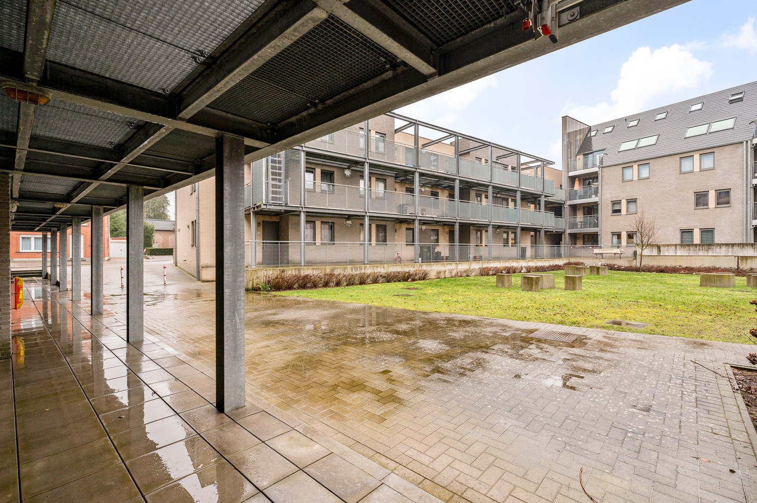 Instapklaar gelijkvloers appartement in het centrum van Beerzel. - foto 5