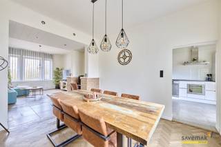 <p><span>Welcome to this beautiful townhouse in Leopoldsburg ! </span></p><p><span> </span></p><p><span>With no less than 6 (!!) bedrooms, you will have plenty of room for your growing family, guests or home office. </span><span>This characterful 1936 home combines authentic charm with a complete, high-quality renovation. The result is a move-in ready family home that is both stylish and practical. High ceilings, large windows and a warm, light-filled feel create a unique living experience.<br /><br /></span></p><p><span>Key assets :<br /><br />* 6 bedrooms, 3 of which are fully finished </span></p><p><span>* master bedroom with dressing room & air conditioning</span></p><p><span>* Renovated and energy efficient (EPC label C) : new kitchen, bathroom, floors, roof, attic insulation, triple glazing, new gas boiler </span></p><p><span>* Spacious living space with herringbone floor and lots of light.</span></p><p><span>* Parking spaces along and in front of the house<br />* Low maintenance garden with servitude road at the back (possibility of garage)<br /><br /></span></p><p><span>In short, perfect location, within walking distance of stores, schools, public transportation and downtown</span></p><p><span><br />Why this house is unique: a rare combination of authentic character, modern finishes, ready to move in comfort and a central location. Perfect for families or for anyone who loves a warm, spacious home where everything is already ready.Don't miss this unique opportunity and schedule your viewing today. </span></p>
