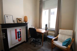 Dit studentenhuis met 5 kamers is niet alleen gelegen in het midden van de studentenbuurt (tussen het centrum en de Tiense- en Naamsepoort),...