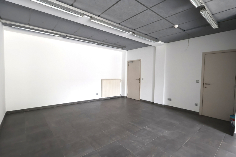 Handelspand van 122 m² met mogelijkheid tot ruim horecaterras in Genk-centrum, tegenover Shopping 1 - foto 5