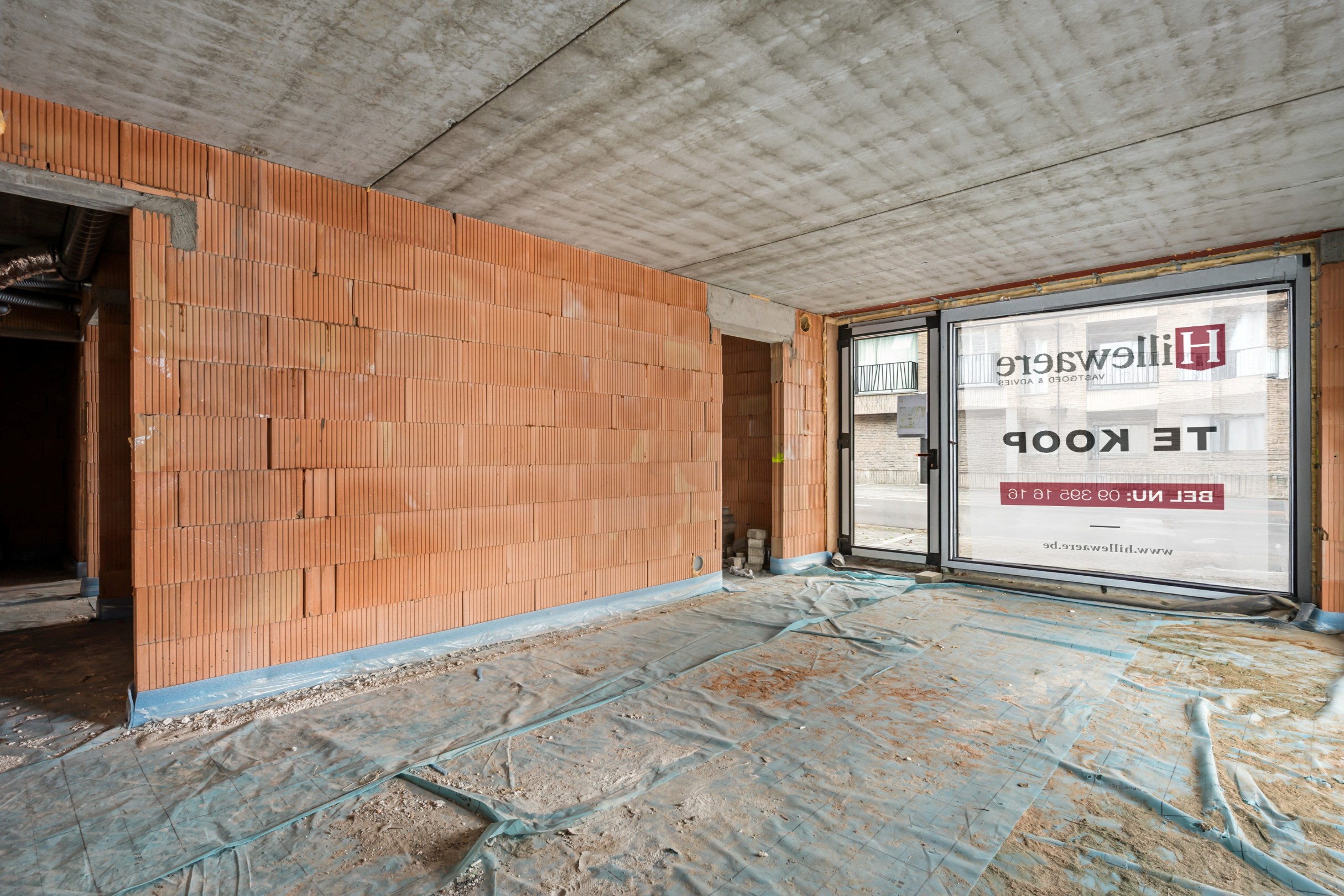 Commerciële ruimte op toplocatie in Oosteeklo - foto 3