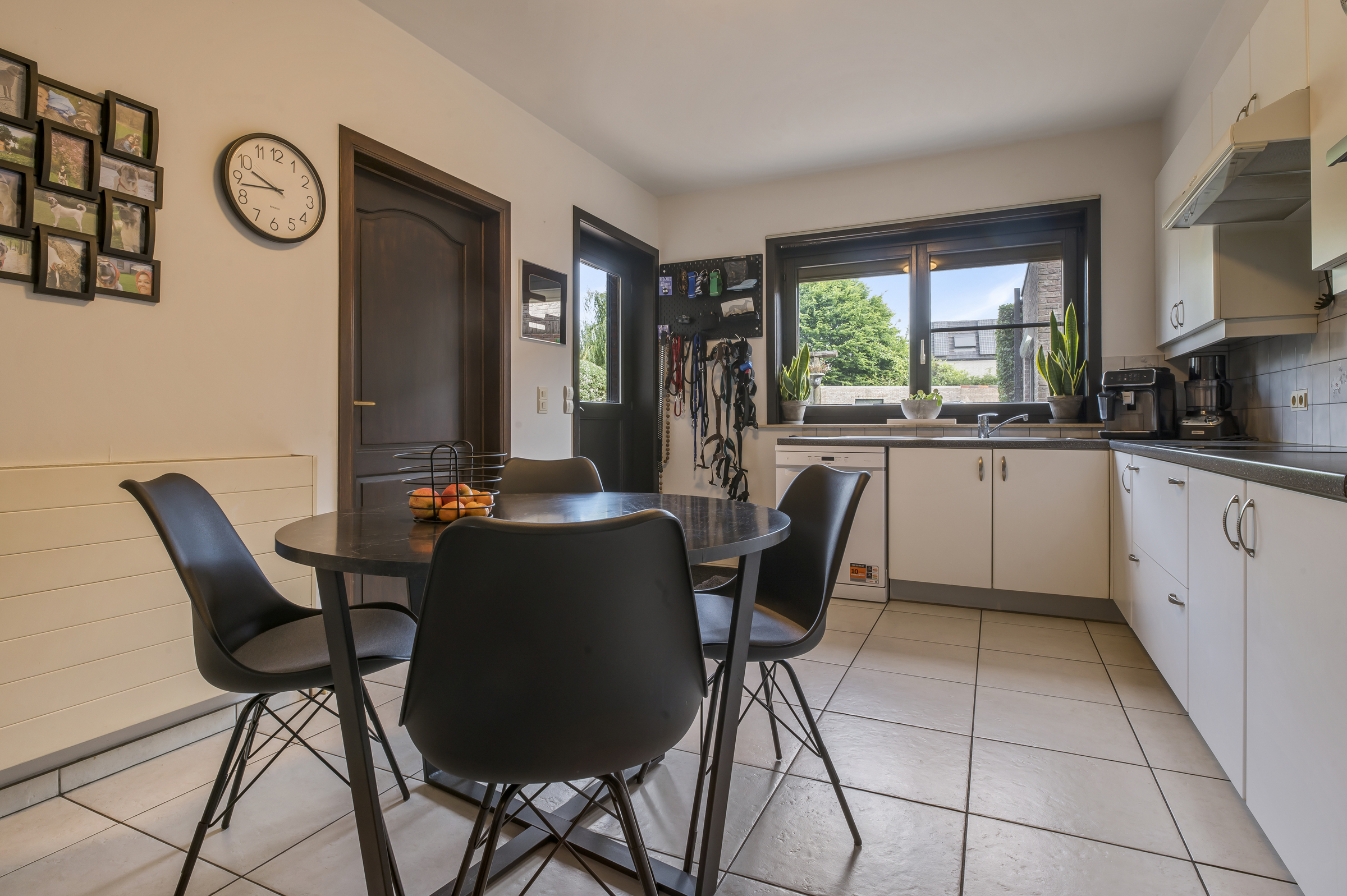 Gerenoveerde (meer)gezinswoning met 5 kamers, tuin en garage - foto 5