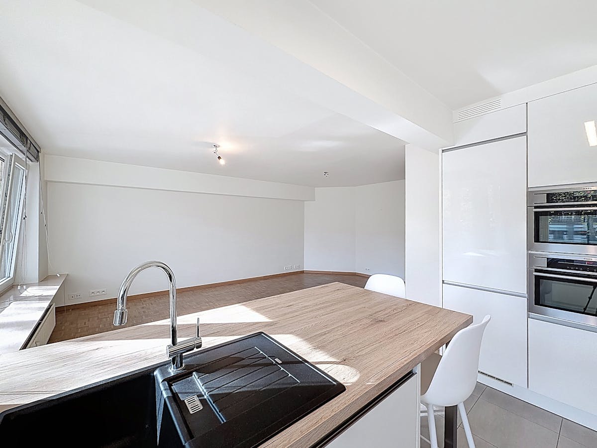 Appartement rénové avec vue sur l'eau sur la Coupure - photo 5
