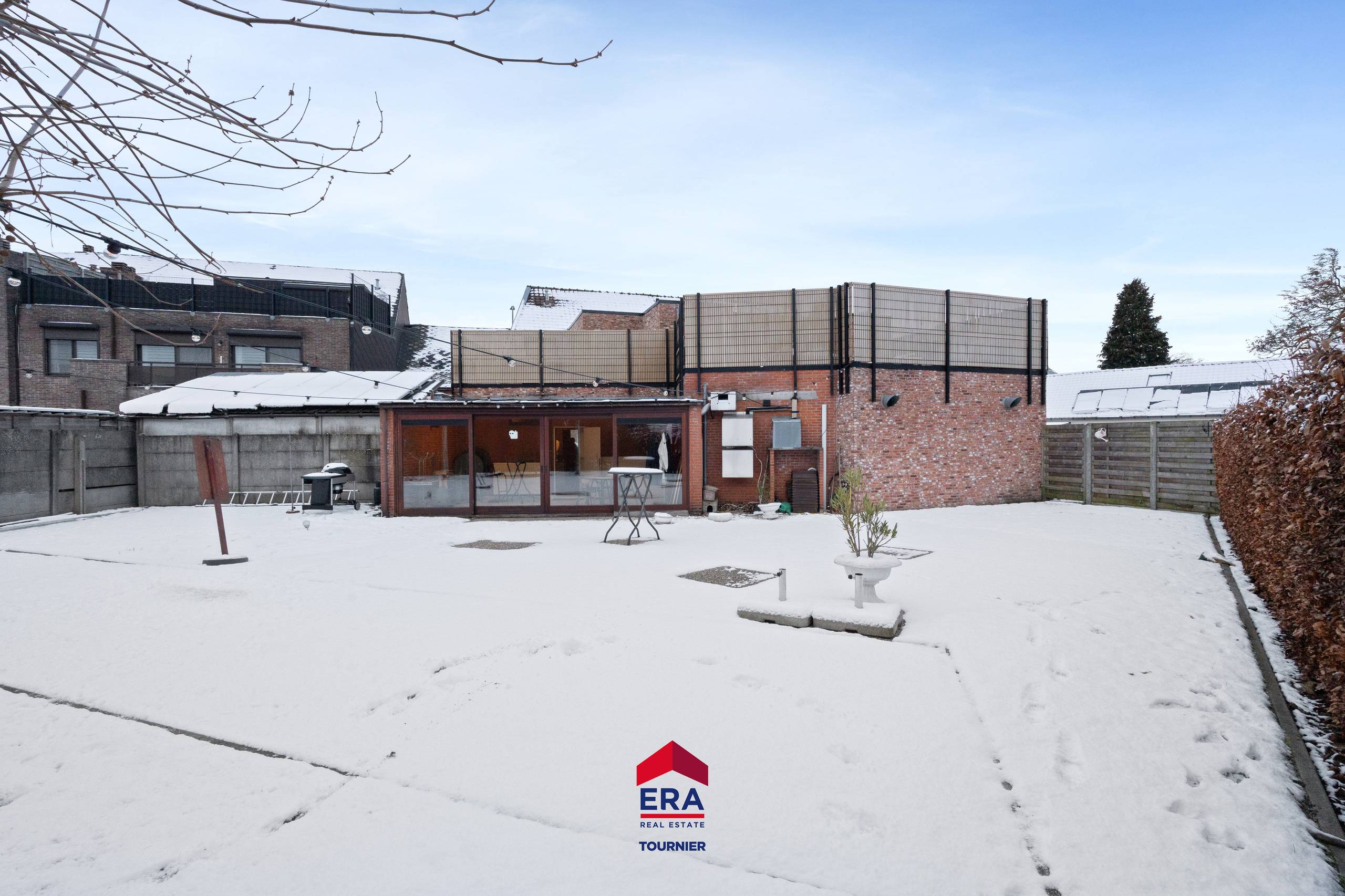 Handelshuis met ruim appartement op toplocatie in Mol - foto 3