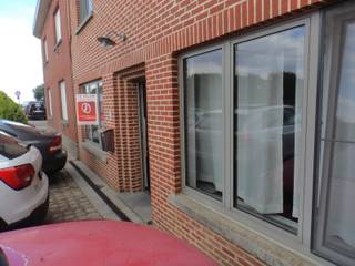 Handelsgelijkvloers (+/- 80m²), ideaal gelegen op de Gobbelsrode op slechts enkele minuten van Holsbeek en Lubbeek.Dit handelspand bestaat uit: open...