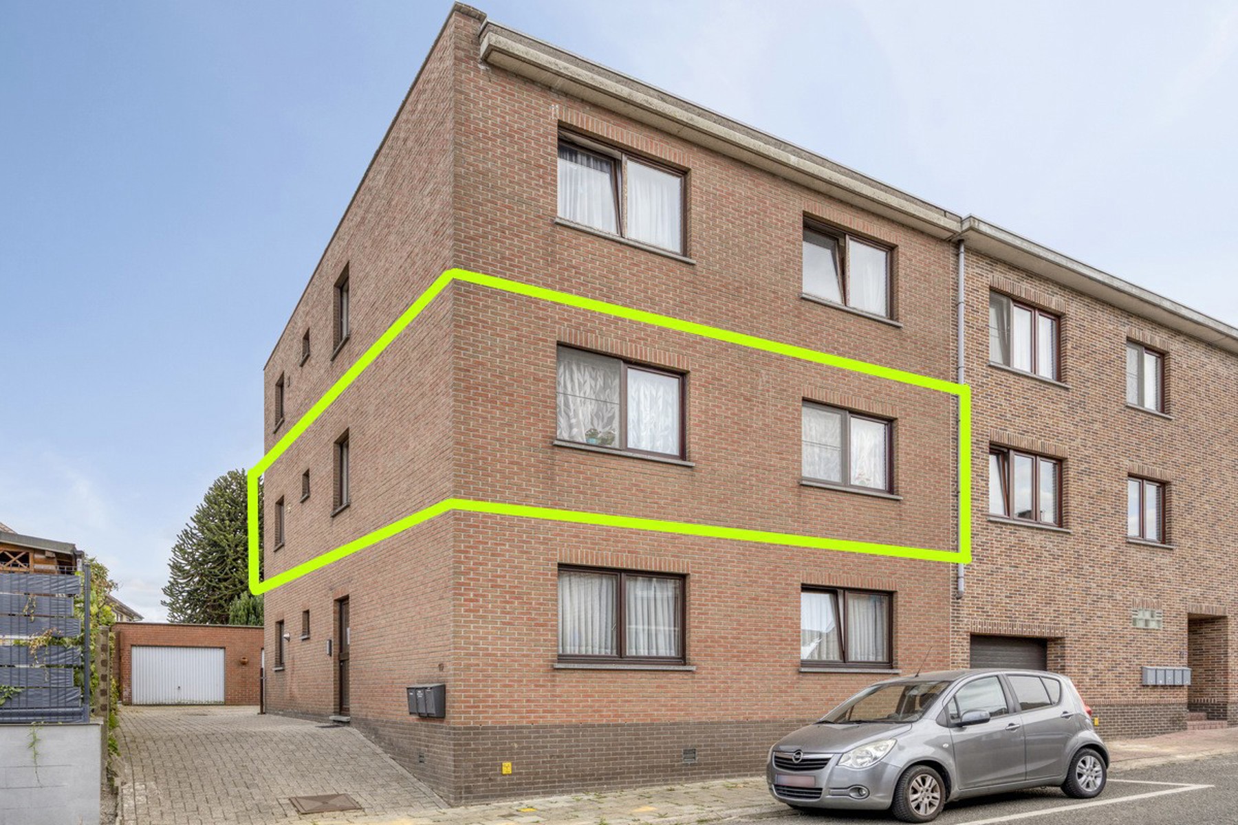 Apartment for sale in Sint-Pieters-Leeuw with 2 bedrooms - photo 1