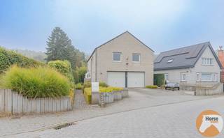 EREMBODEGEM- Ruime gezinswoning met tuin en weideDeze charmante woning is gelegen in een rustige buurt van Erembodegem en combineert een aangename...