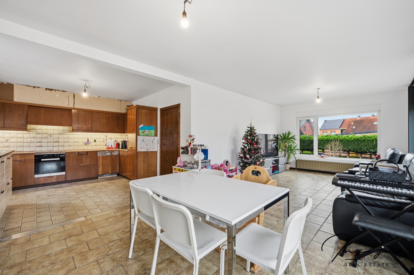 Ruime woning met 6 slaapkamers in hartje Tielt-Winge - foto 3