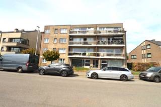 Bent u opzoek naar een ruim én instapklaar appartement met 2 slaapkamers + dressing, terras en garage? Lees en kijk dan snel even verder!Dit...