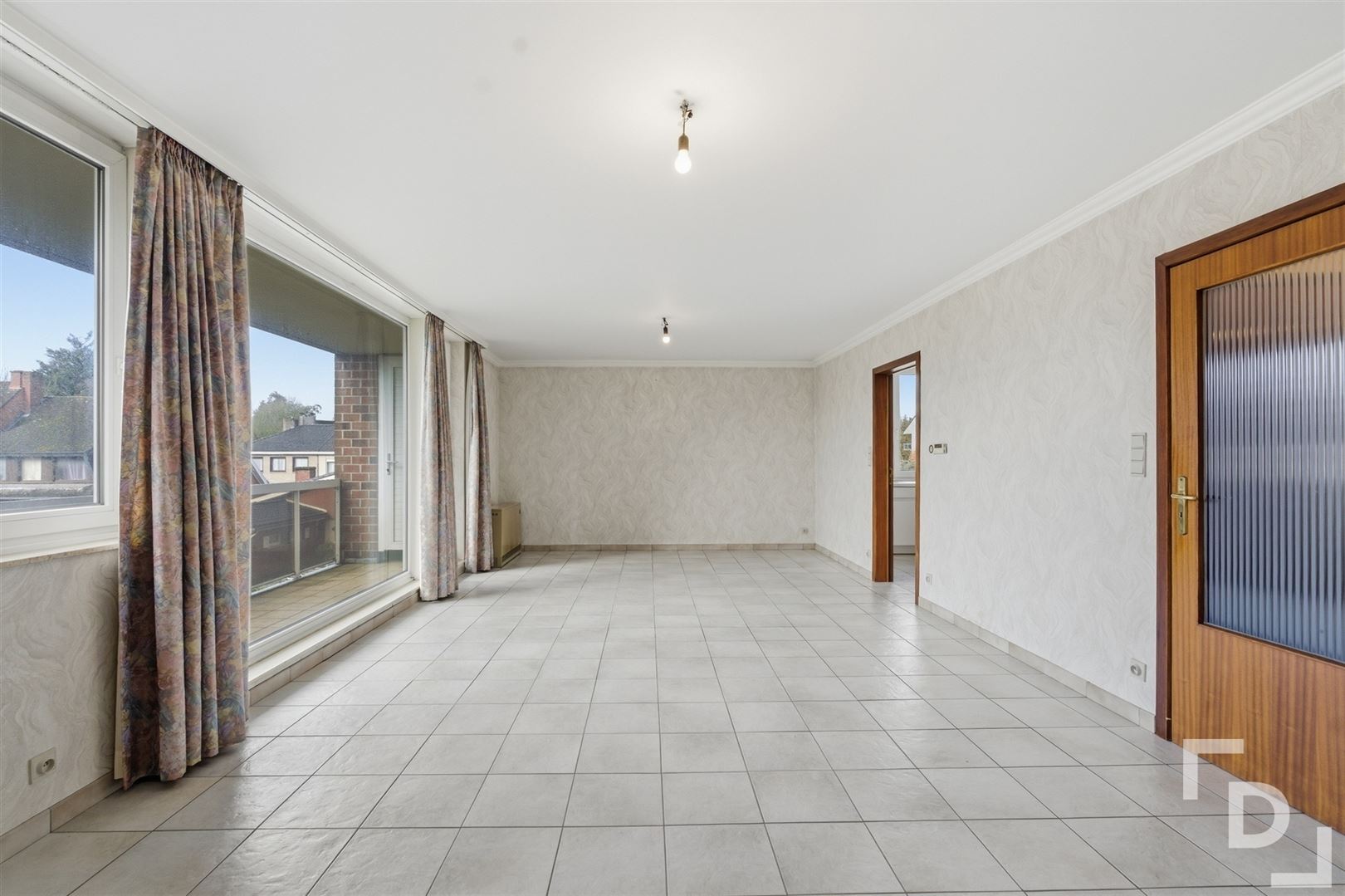 Ruim appartement met 3 slaapkamers en garage - foto 5