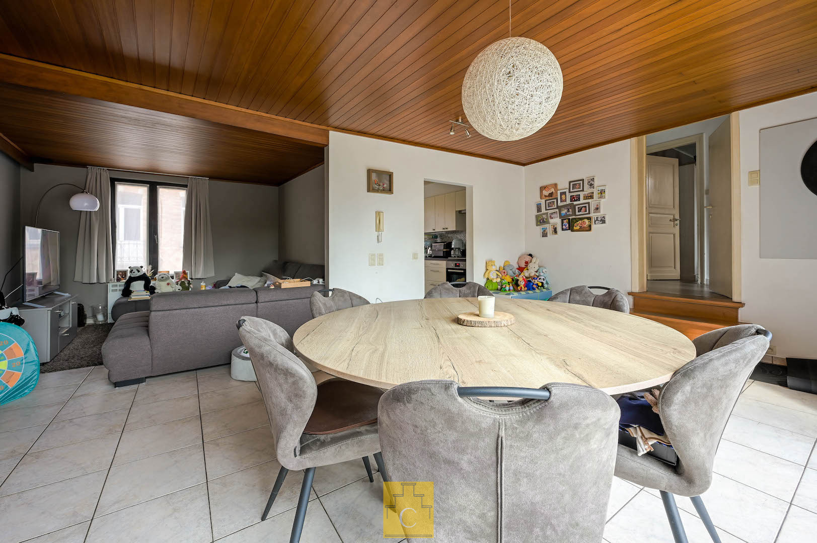 Ruim handelspand met duplexwoonst in het centrum van Loppem - photo 4