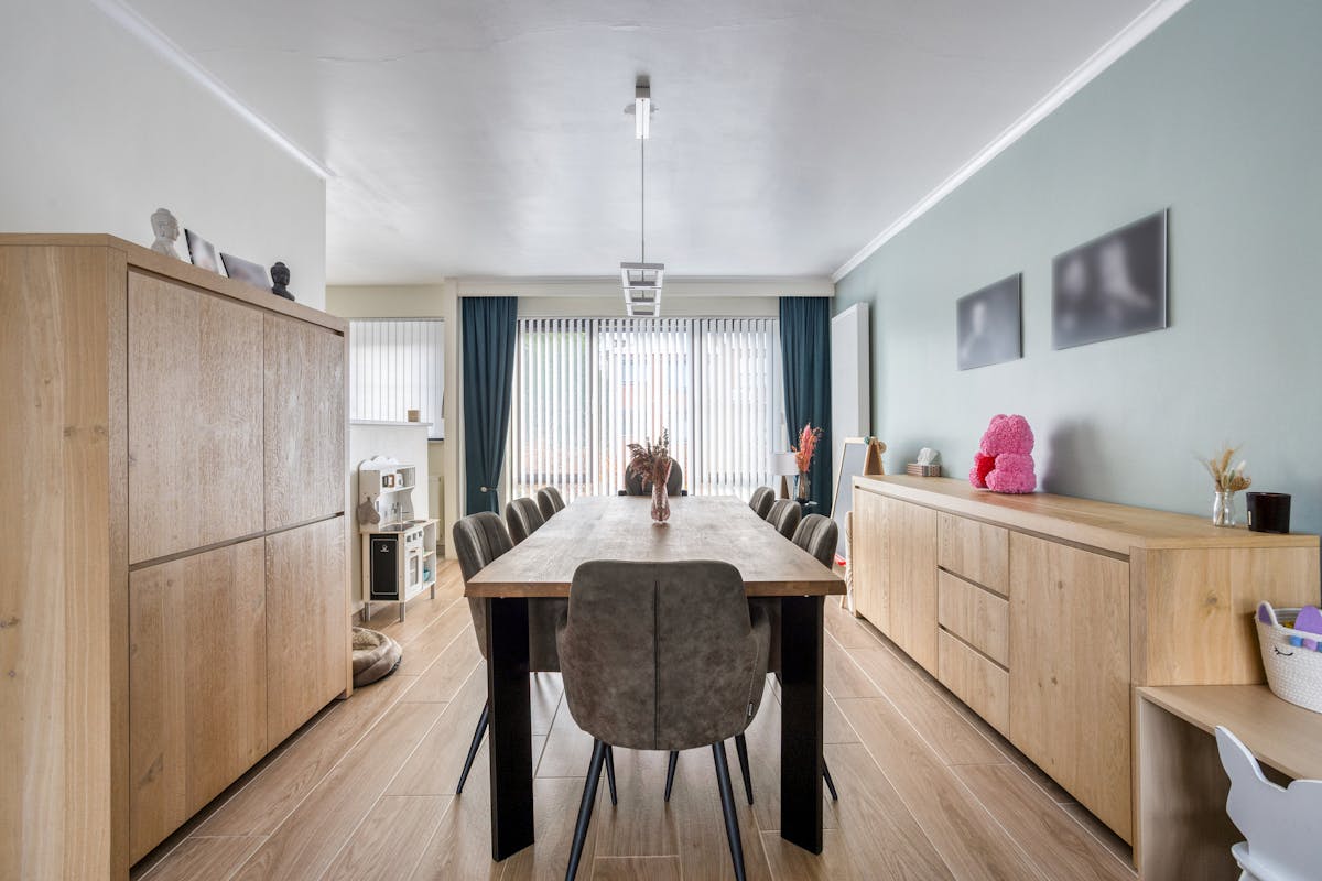 Instapklaar huis met 3 slaapkamers te koop in Merksem. - foto 4