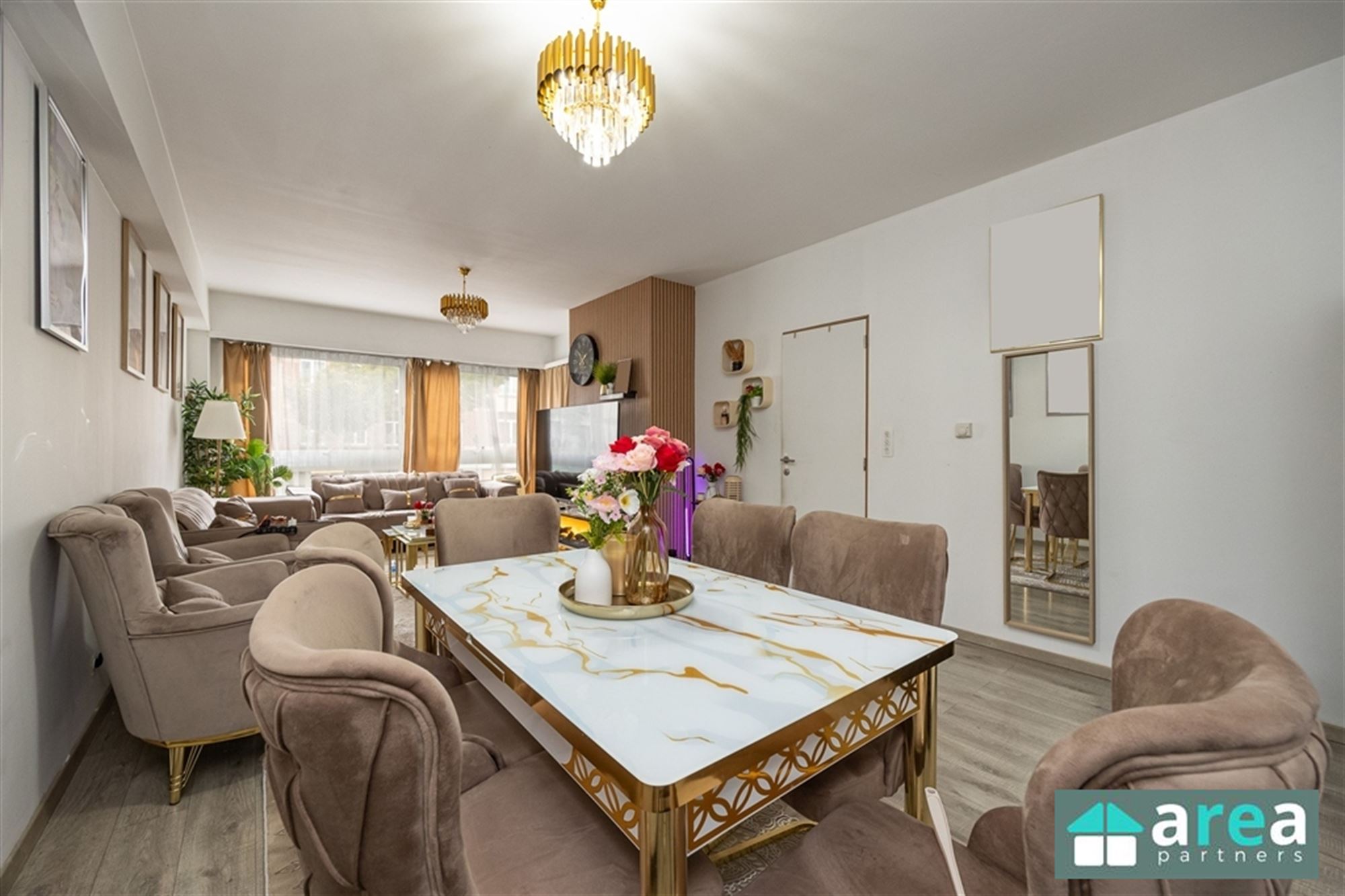 Leuk 2-slpk appartement met terras op centrale locatie in Berchem - foto 2