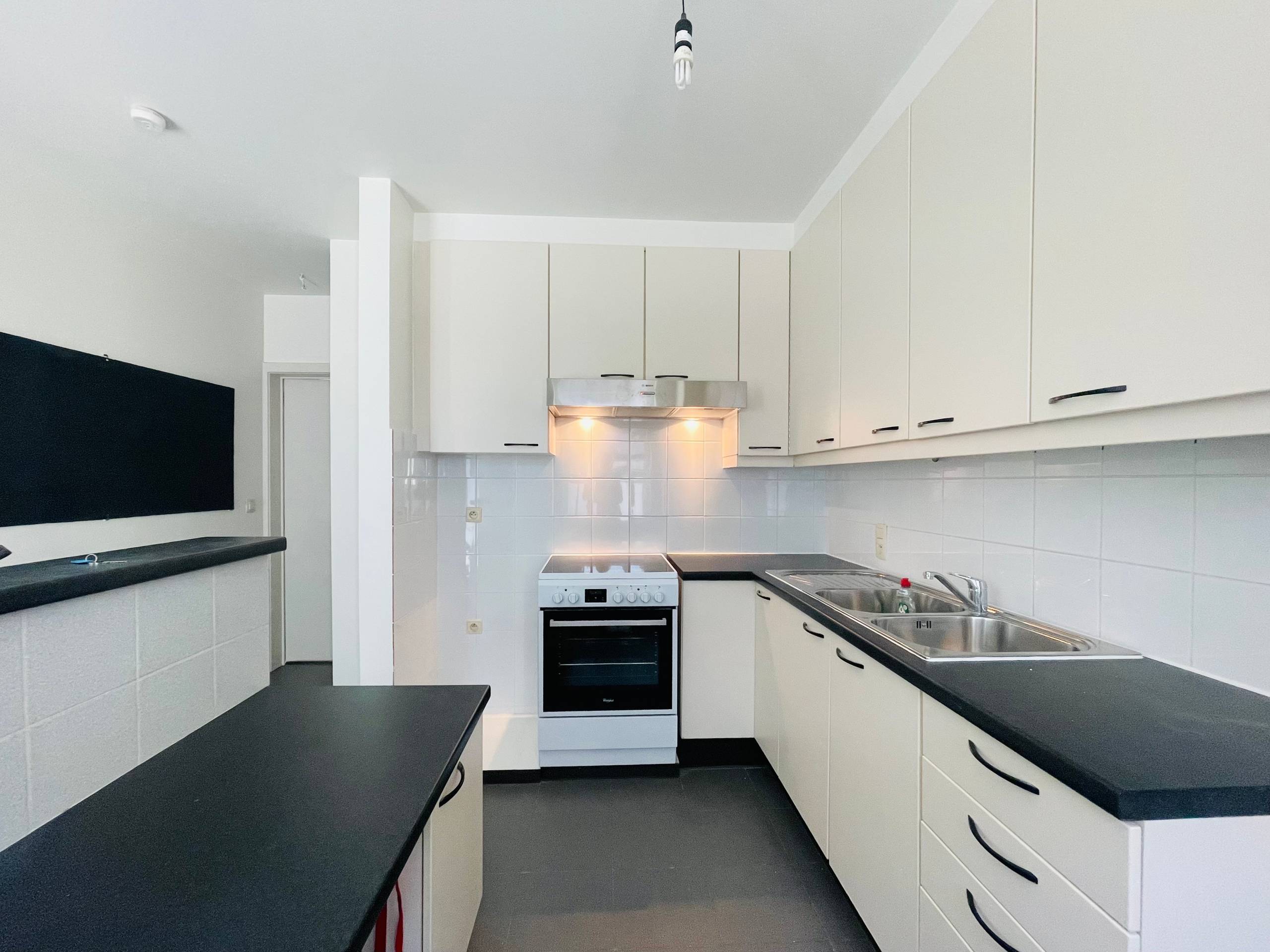 Charmante woning met groot terras nabij Miljoenenkwartier, De Sterre en station Gent-Sint-Pieters. - foto 4