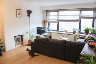 Goedgelegen appartement met 2 slaapkamers en staanplaats.De ligging is een ideale uitvalsbasis; vlak aan het op- en afrittencomplex E17-E40, openbaar...