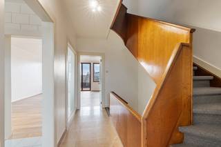 Gelegen op een gunstige locatie in het centrum van Tienen bevindt zich dit ruime duplexappartement. Ideaal als eigen woonst of investering.Op de...