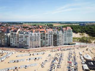 Beautiful new construction apartment with frontal sea view, located in Duinbergen on the sunniest spot of the Zeedijk. Layout of the apartment:Upon...