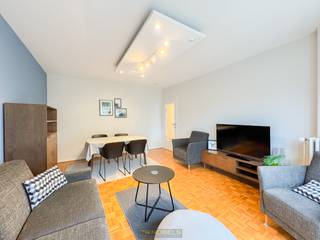 INSTAPKLAAR 1-SLAAPKAMERAPPARTEMENT met ZIJDELINGS ZEEZICHT, gelegen op de ZEEDIJK van Oostende. Dit knus appartement geniet van een...