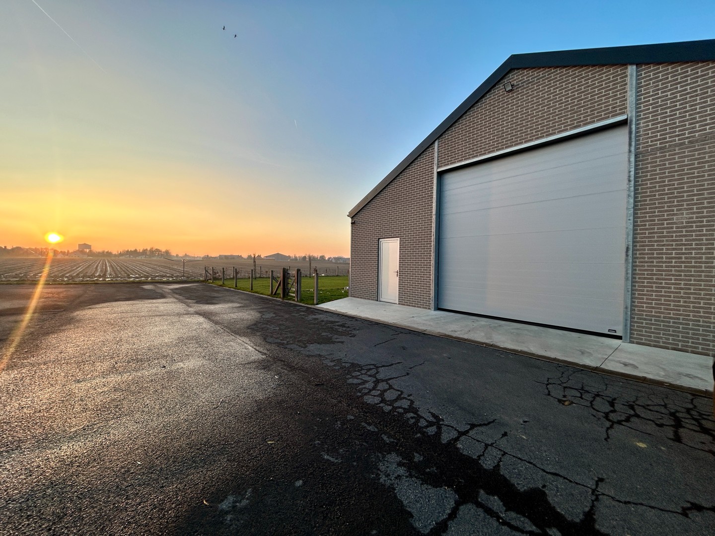 Ruime opslagplaats te Koolskamp (Ardooie)! - foto 1