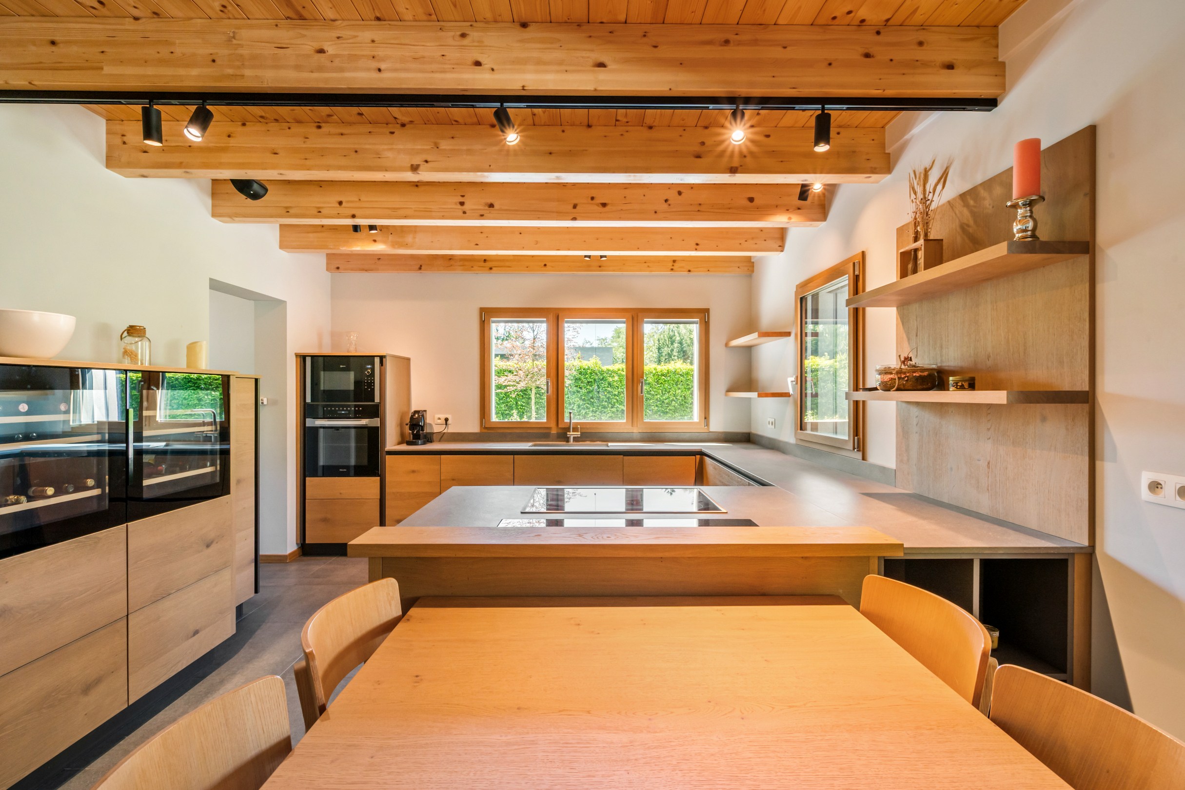 Zeer recente energiezuinige villa met bijgebouw - foto 4
