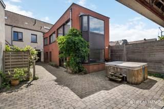 Ontdek deze kans! Deze eigendom wordt aangeboden met een verleidelijke richtprijs van € 325.000,-. Ieder hoger bod wordt voorgelegd aan de...