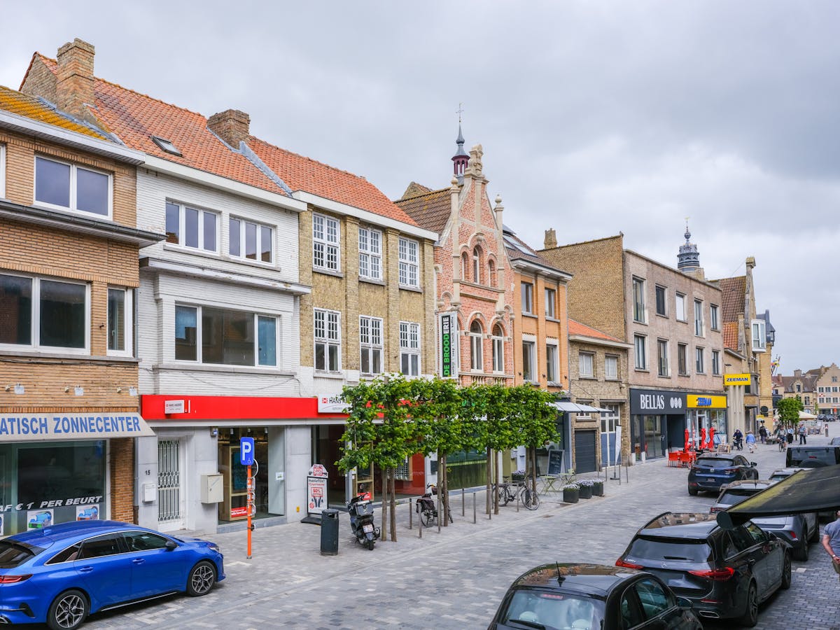 Opbrengsteigendom in het centrum van Diksmuide. - foto 4