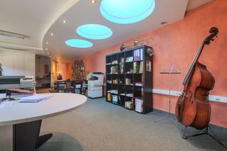 Centraal gelegen, design- kantoorruimte van +/- 100m². ENERGIELABEL B