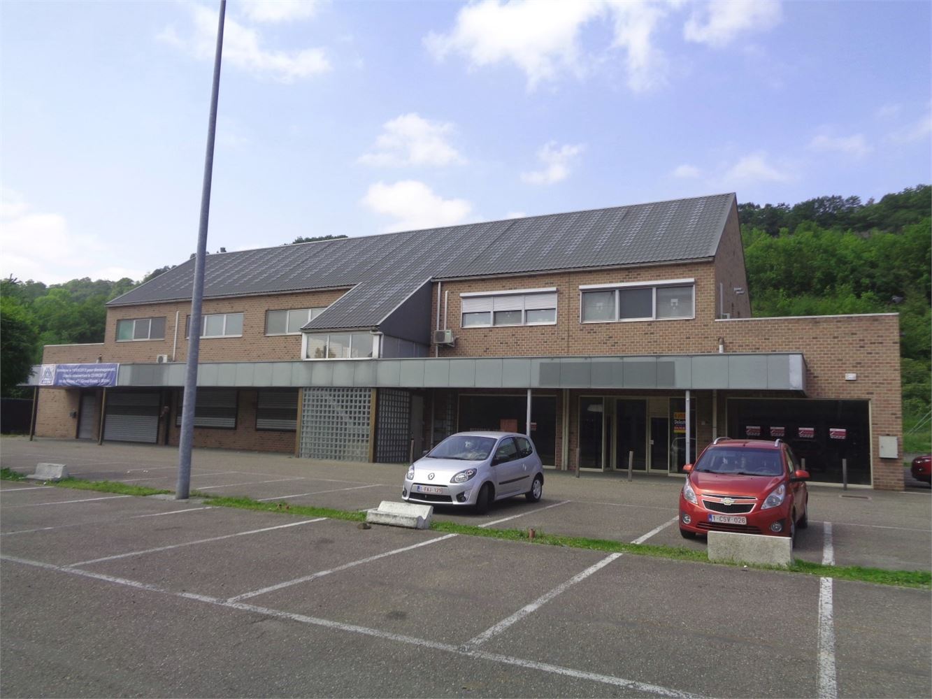 Commercial à louer à Flémalle - photo 3