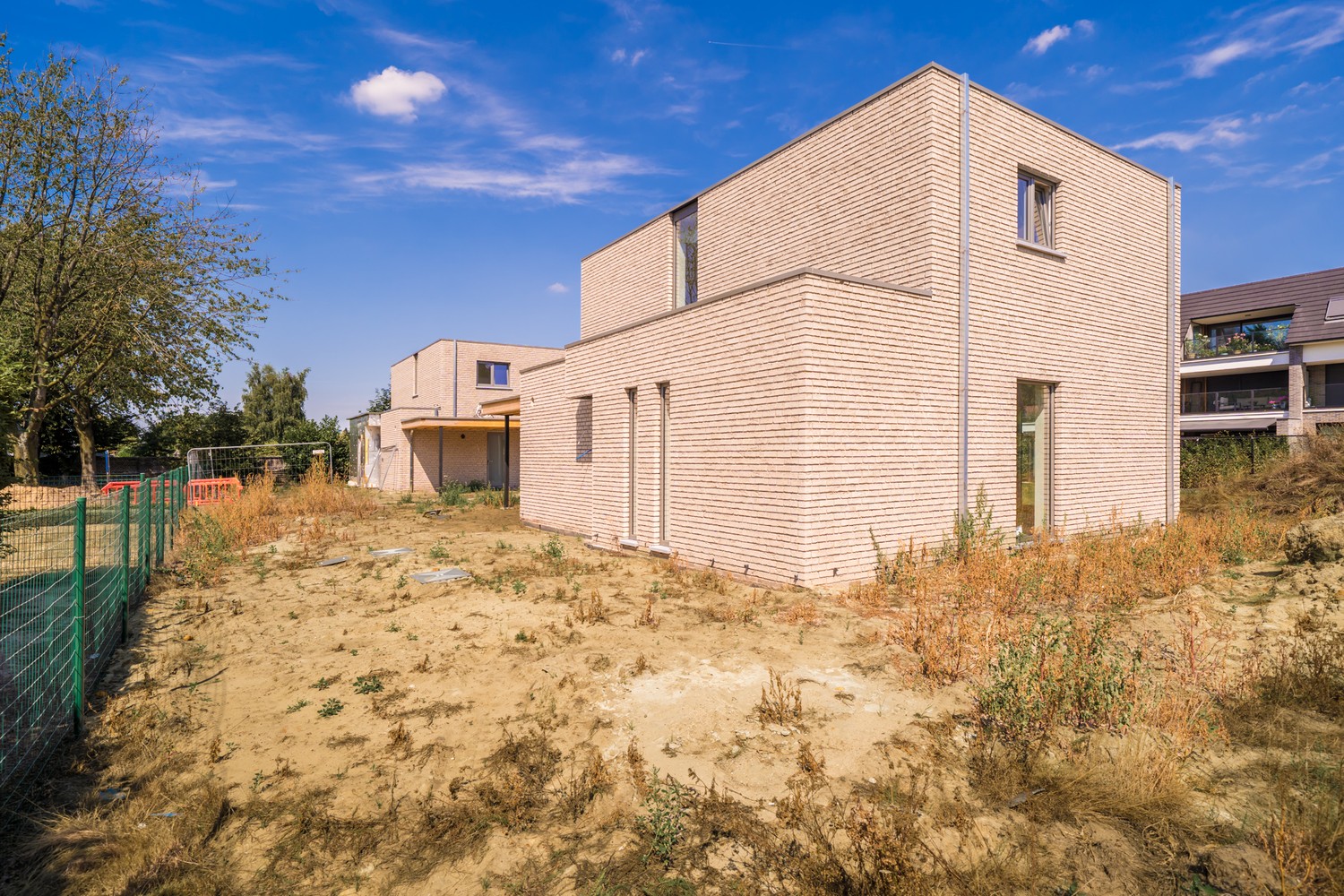 Energiezuinige nieuwbouwwoning met 3 slaapkamers en carport op een rustige locatie - foto 2