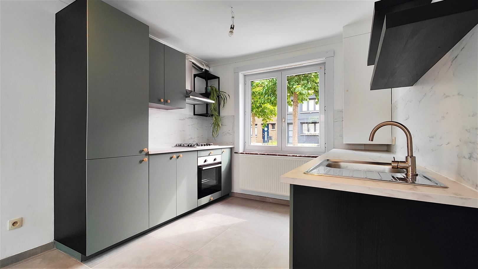 Gerenoveerde, gezellige woning met tuin - foto 2