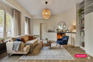 Ontdek dit zeer ruime appartement te koop in Antwerpen, gelegen op de eerste verdieping van een goed onderhouden gebouw aan de Frankrijklei...