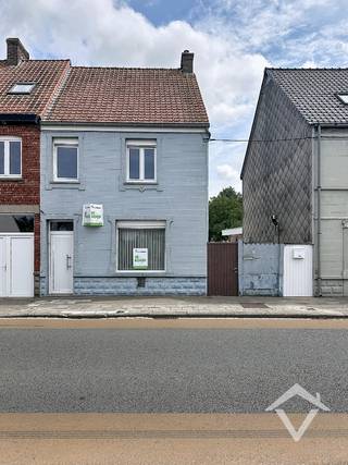 Deze woning is gelegen op een grondoppervlakte van 519 m² en bestaat uit: hall - living - keuken - badkamer - toilet - veranda - berging - terras - tuin - nachthal - 3 slaapkamers - geïsoleerde zolder.<br /><br />Neem gerust contact met ons op voor meer info.