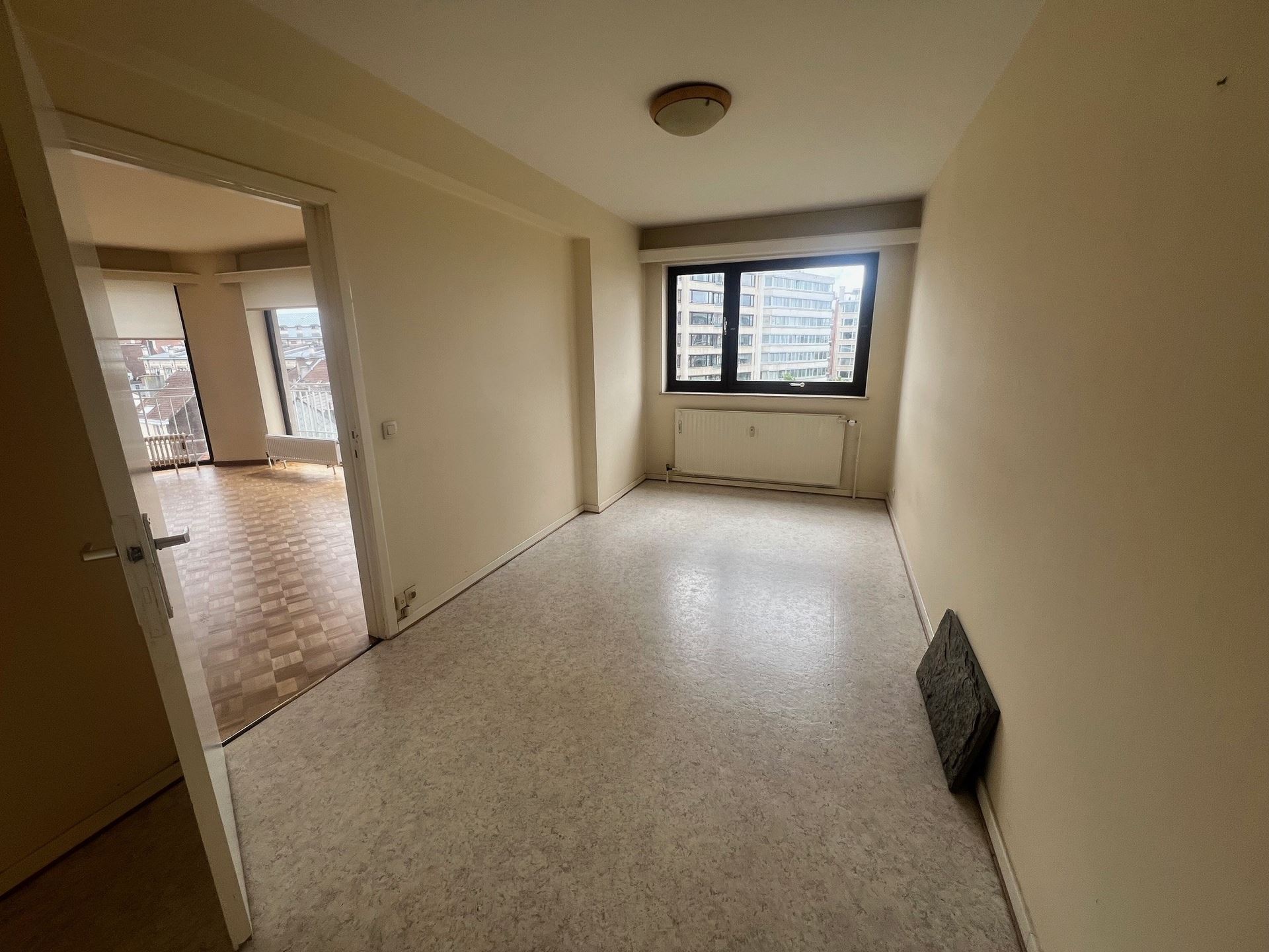 Lichtrijk 1 slaapkamer appartement met uniek zicht - foto 4