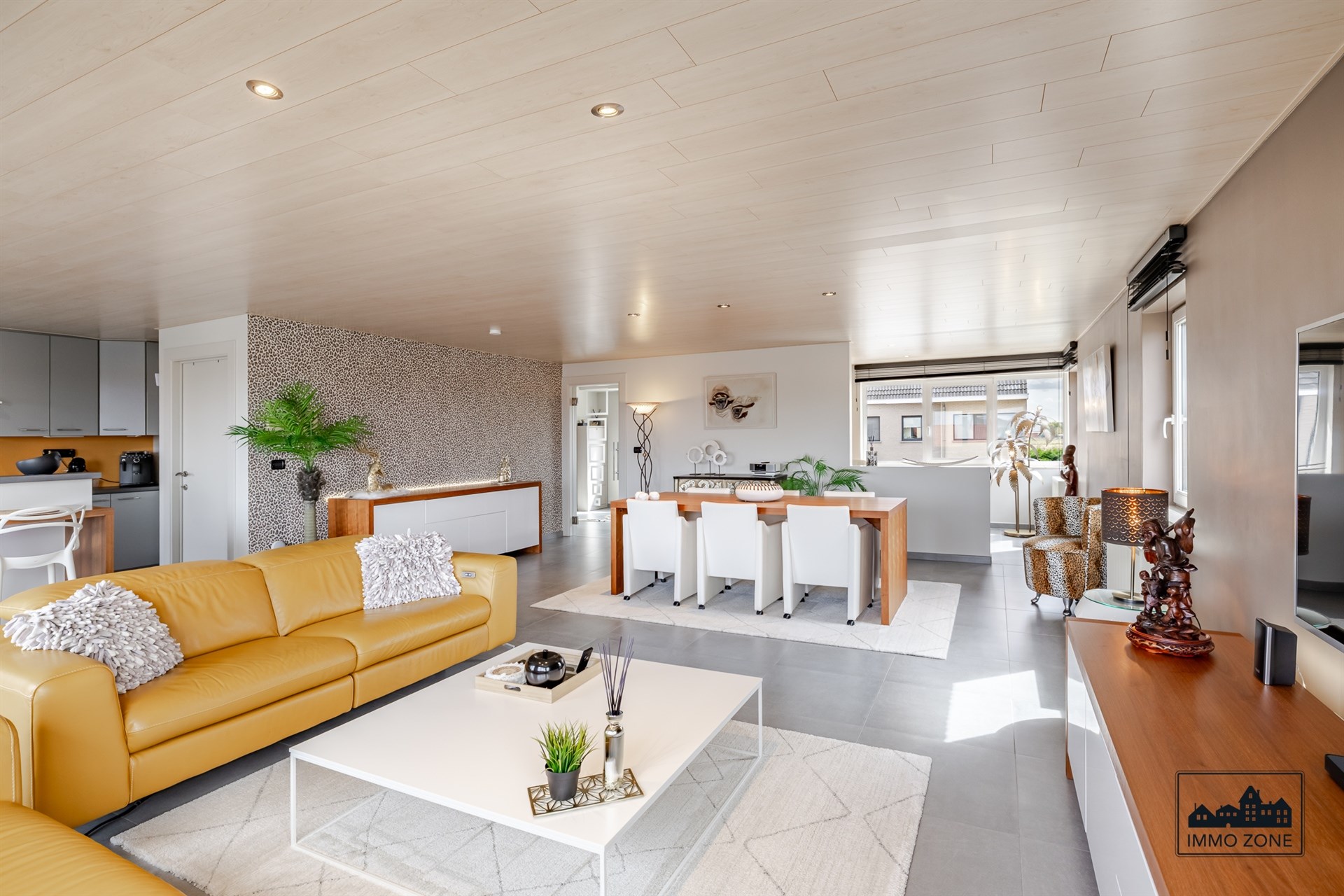 Apartment for sale in Sint-Gillis-Waas with 3 bedrooms - photo 2