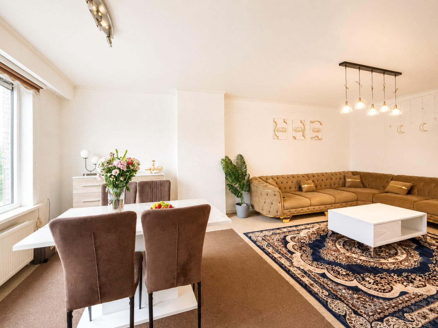 Ruim en lichtrijk 2-slaapkamerappartement in Ekeren-Donk - foto 3
