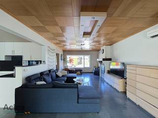 Woning te huur in de Blekerij te Eeklo. <br /><br />De woning omvat het volgende: <br />Gelijkvloers: inpandige garage, inkomhal, apart toilet, eet-en leefruimte met open keuken en slaapkamer 1. <br />Eerste verdiep: nachthal, slaapkamer 2, slaapkamer 3, bureau en badkamer. <br /><br />Achteraan de woning, te bereiken via het schuifraam in de woonkamer, is er een mooi aangelegd terras met tuin en tuinberging. <br /><br />De woning is vrij vanaf 15/09. <br /><br />Interesse? Contacteer ons per mail op vastgoed@aclea.be mét vermelding van uw gsm-nr. 