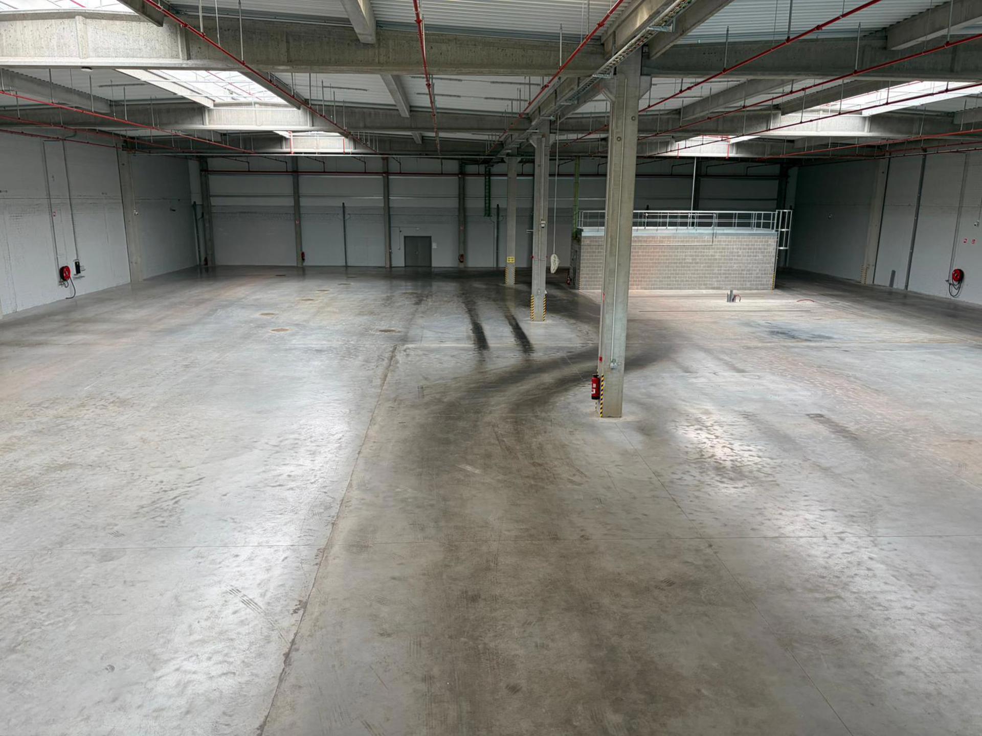 Commercial for rent in Sint-Niklaas - photo 3
